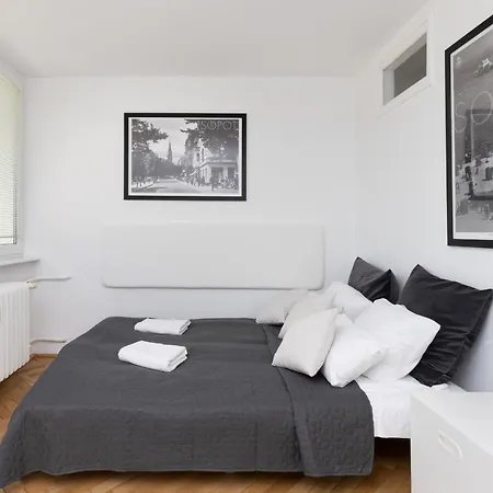Studio With Balcony 300m To The Beach By Renters Appartement